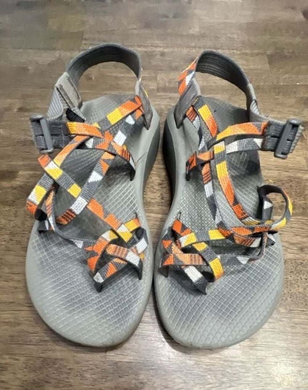 Chaco Women's Z/Cloud X2 Sandals in Puzzle Poppy Pattern women’s 6